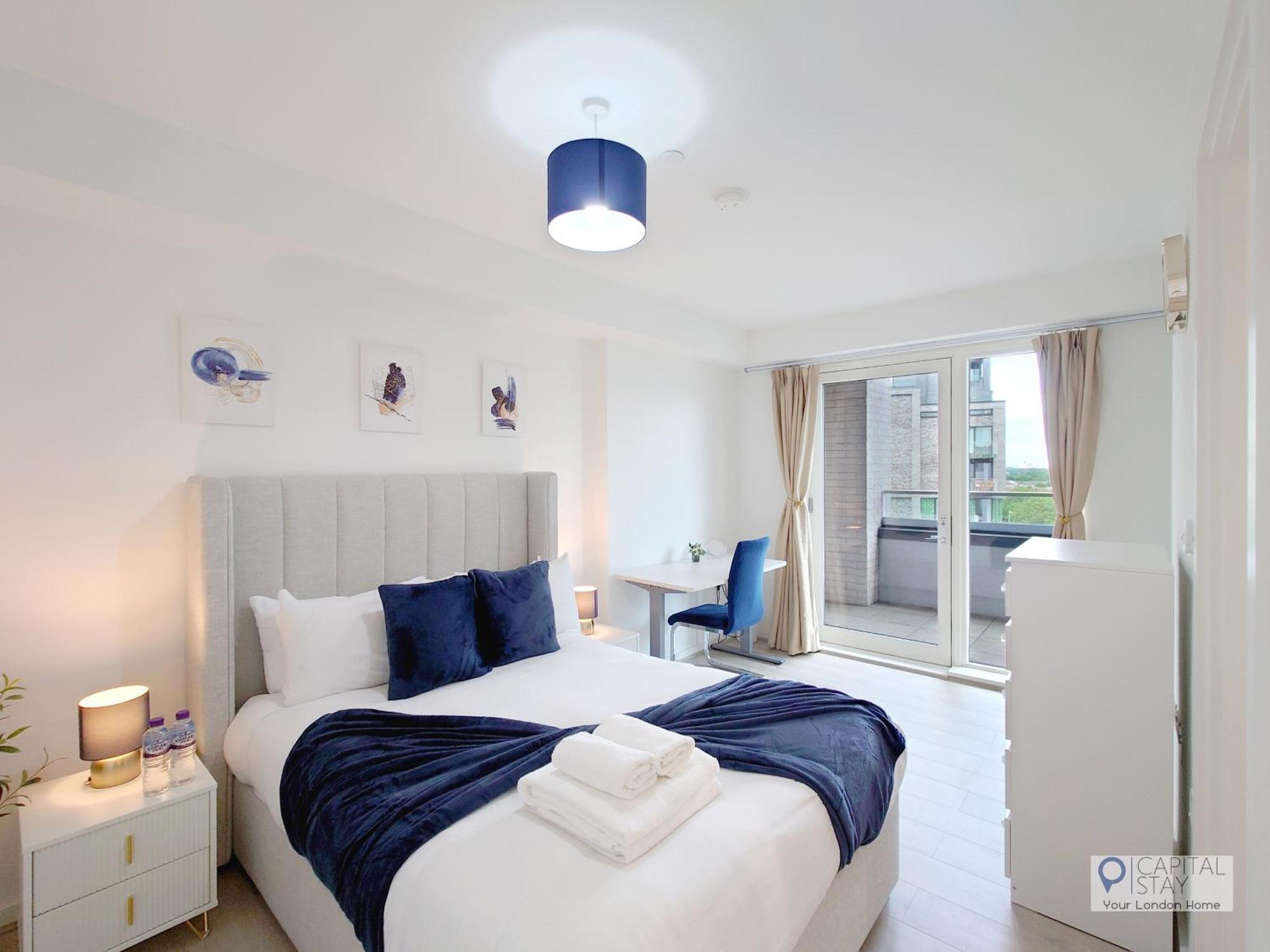 Apartment Deluxe Serviced Three Bed *
